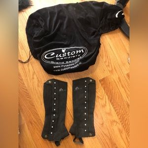 Equestrian lot - fly masks, leather goods, saddle cover and more
